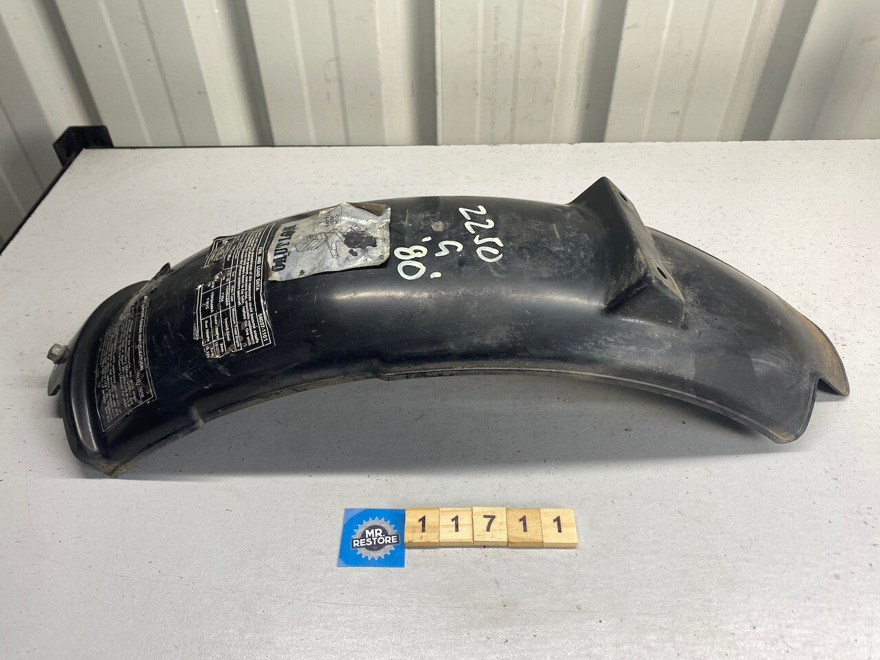 Kawasaki Z250 KZ250 G Inner Rear Guard 35023-1024A