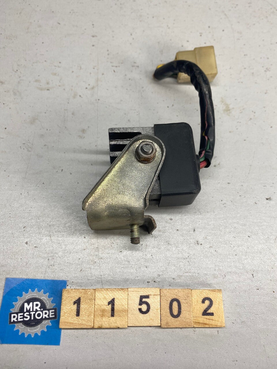 Honda CB200 Regulator Rectifier & Bracket - Original