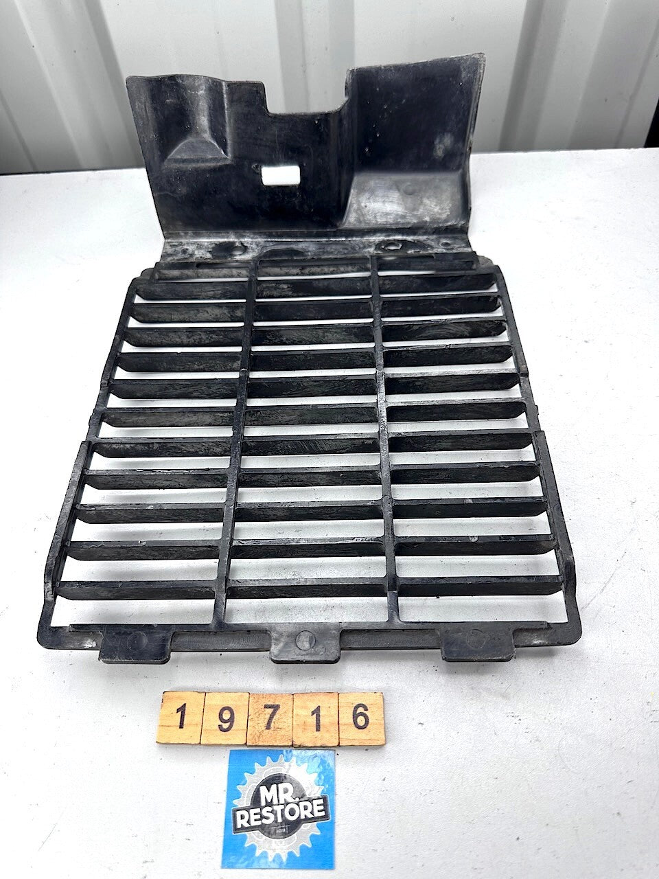 Honda CX500 CX400 GL500 GL400 Radiator Grille 19032-449