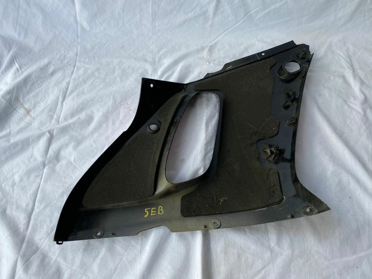 Yamaha R6 YZF 99-01 L/H Lower Fairing Panel 5EB-2835U Black