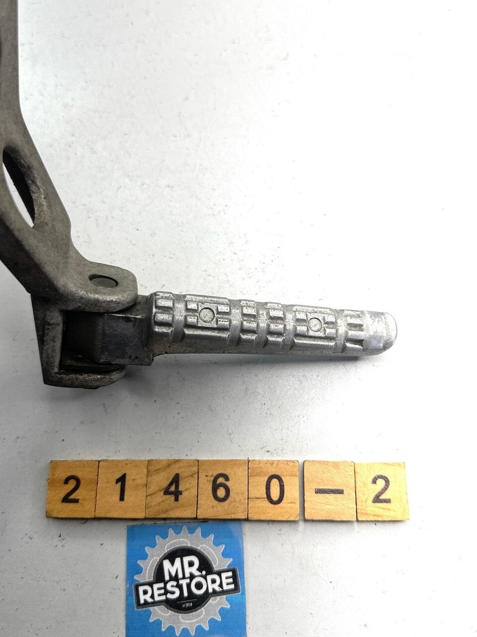 Yamaha TZR250 1KT 2MA Right Pillion Bracket & Footrest 1KT-2742L  1HX-27441