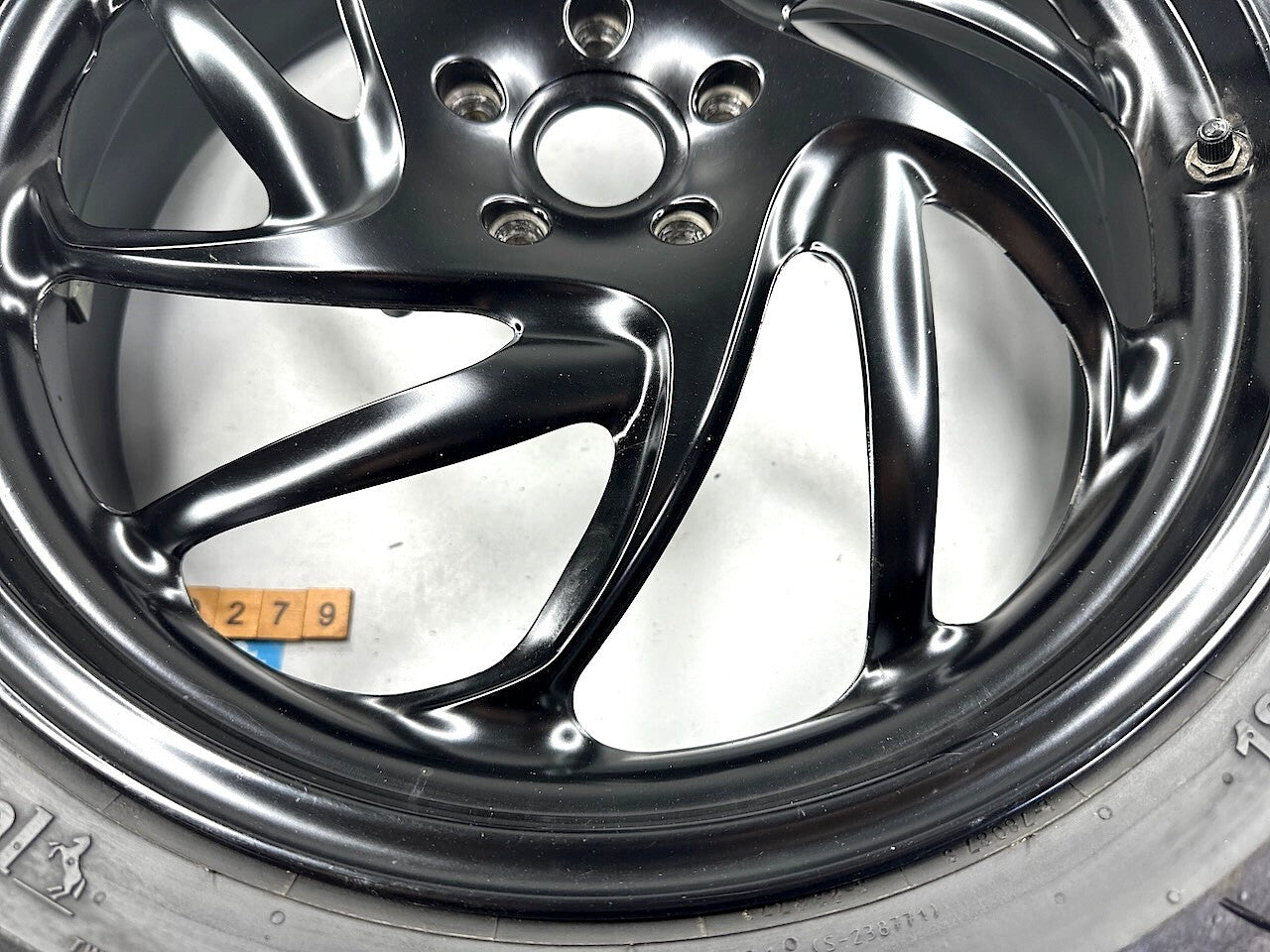 BMW F800S Rear Wheel With Good Condition Continental Tyre Fitted 7589363