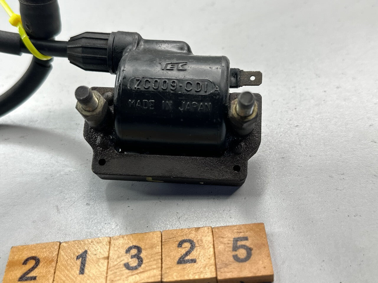 Kawasaki GPZ305 EX305 GPZ250 Belt ER250 Z250 KZ1000 Z1000 L/H Ignition Coil