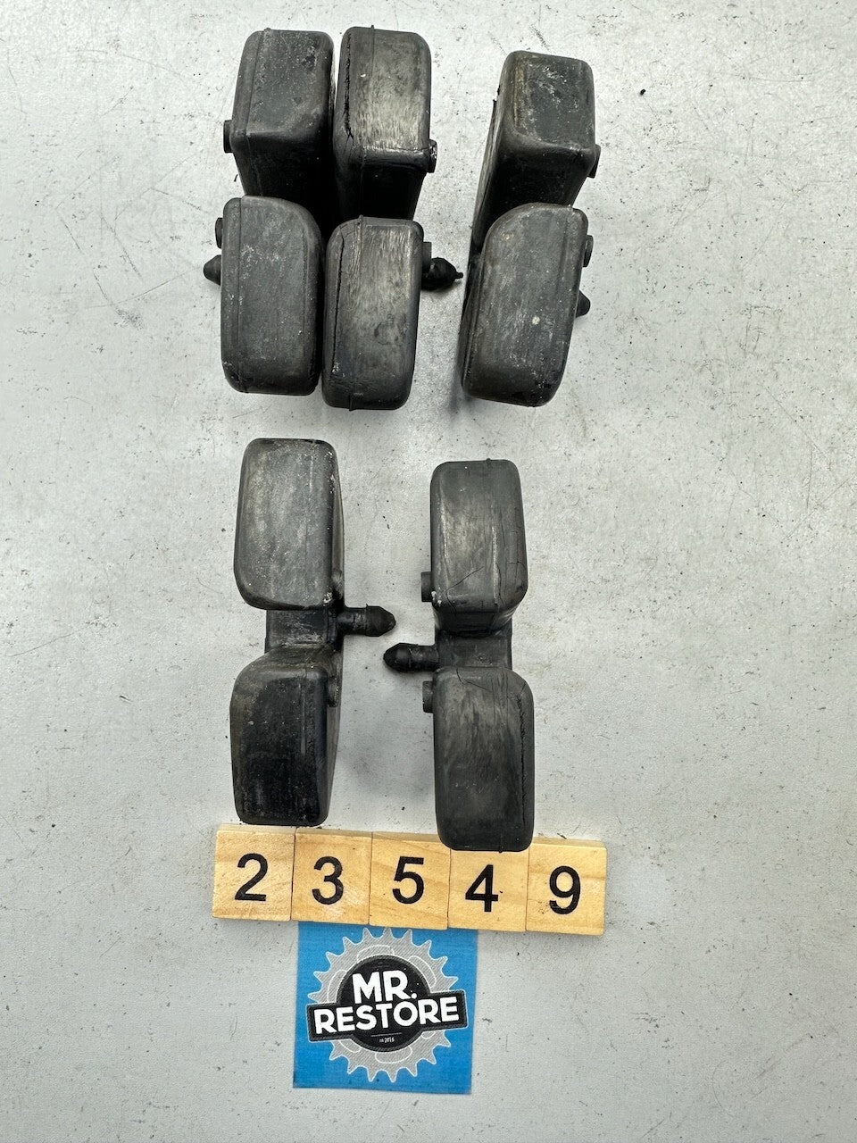 Suzuki GSF600 GSF250 Bandit GSXR400 GSX400 GSX250 Across - Rear Cush Rubber (x5)