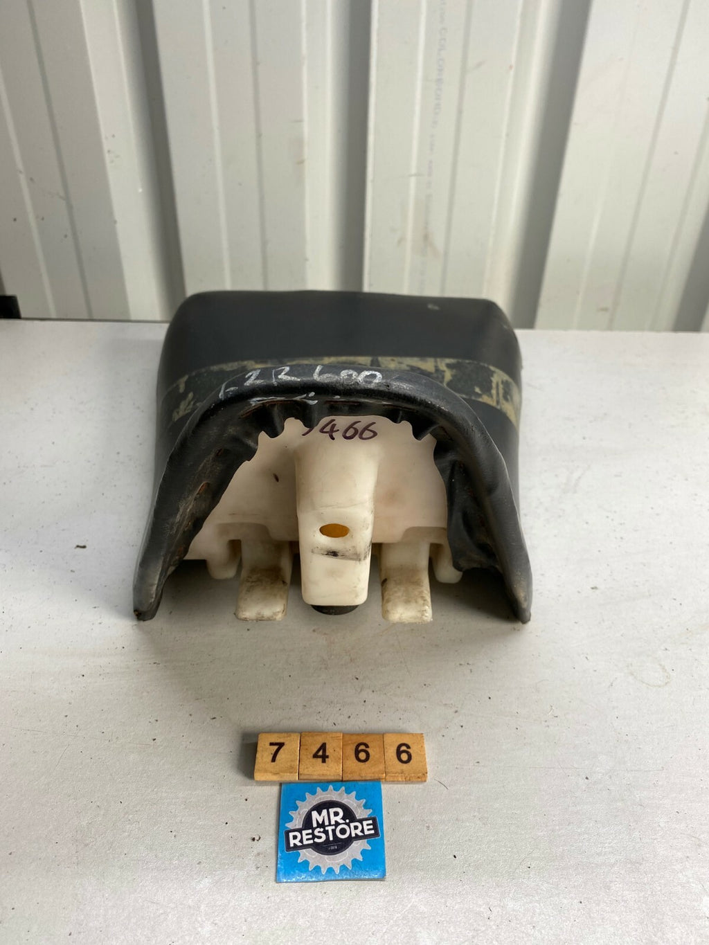 Yamaha FZR600 Riders Pilot Seat 1989-1995 3HE-24710-00