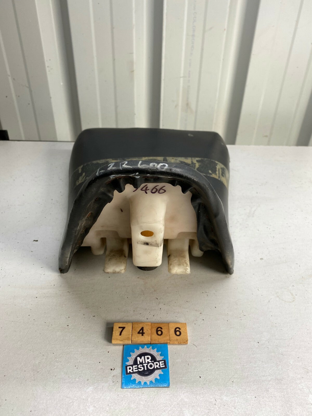 Yamaha FZR600 Riders Pilot Seat 1989-1995 3HE-24710-00
