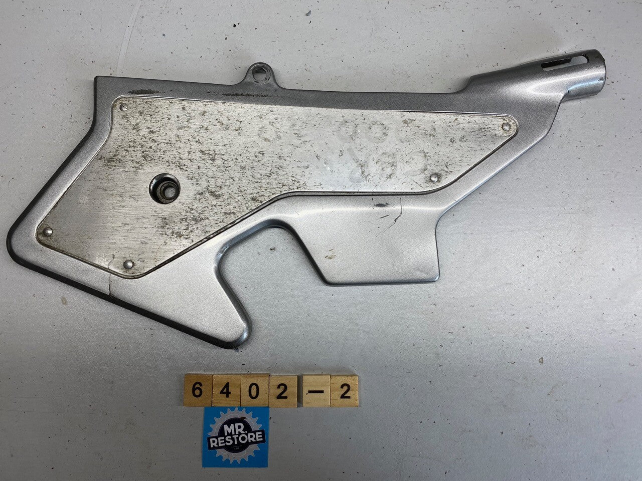 Honda CBR 1000 Early 90s Side Cover 64290-MS2-0000 - 2 available