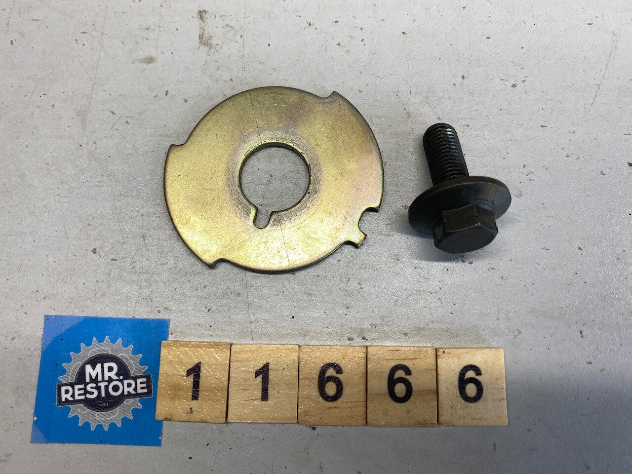 Yamaha XJ900 S Ignition Rotor & Bolt 4KM-81673 90105-10445