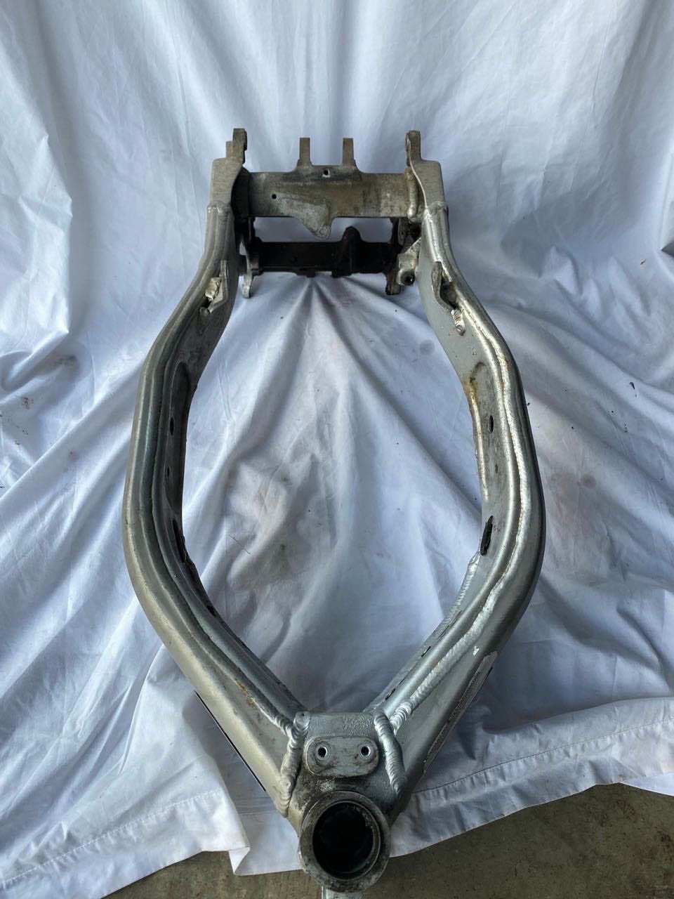 Yamaha FZR250 3LN Deltabox Frame (with Import Plate)