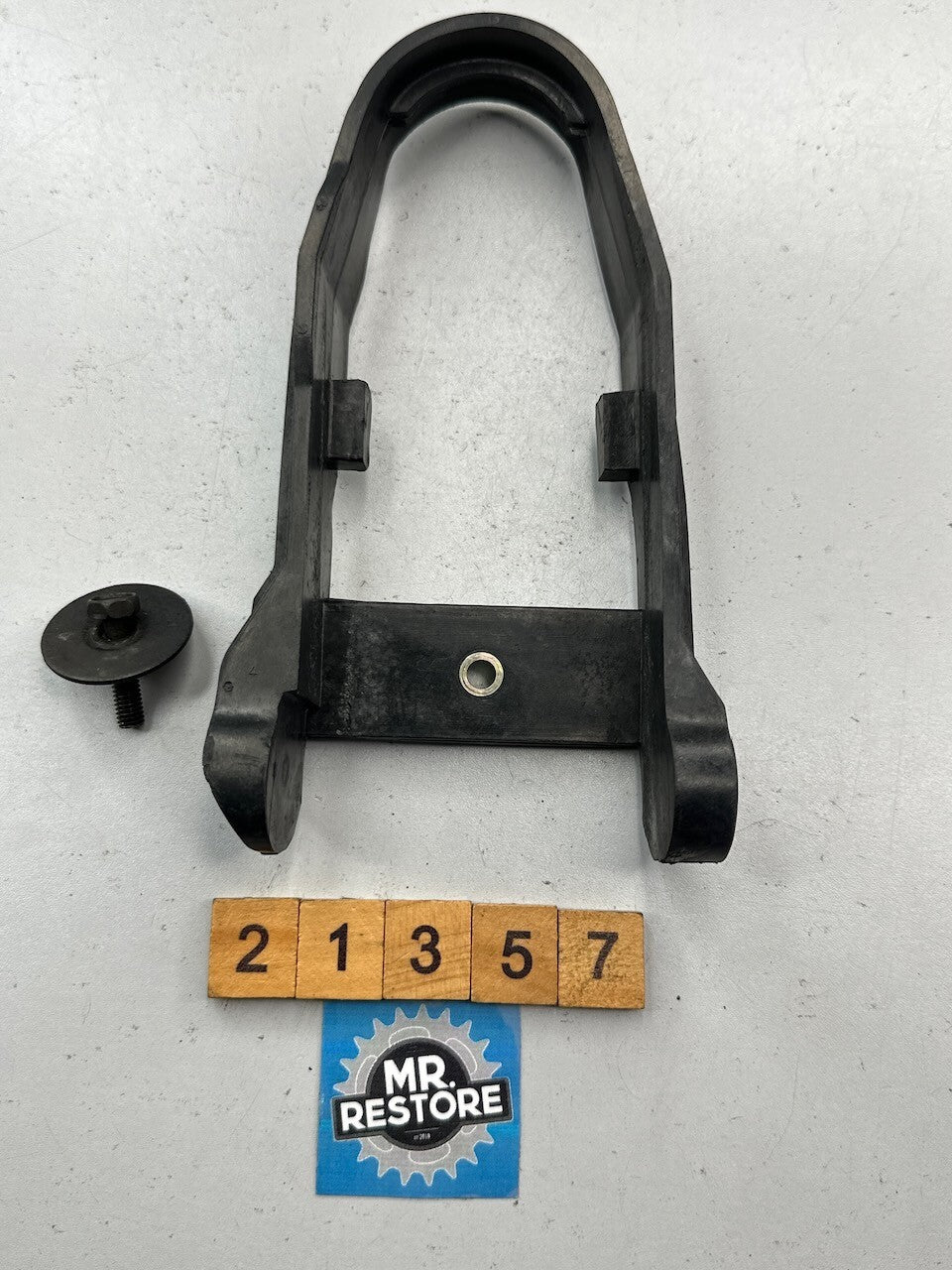 Yamaha TZR250 11986-88 1KT 2MA OEM Chain Swingarm Protector Slider & Fixings
