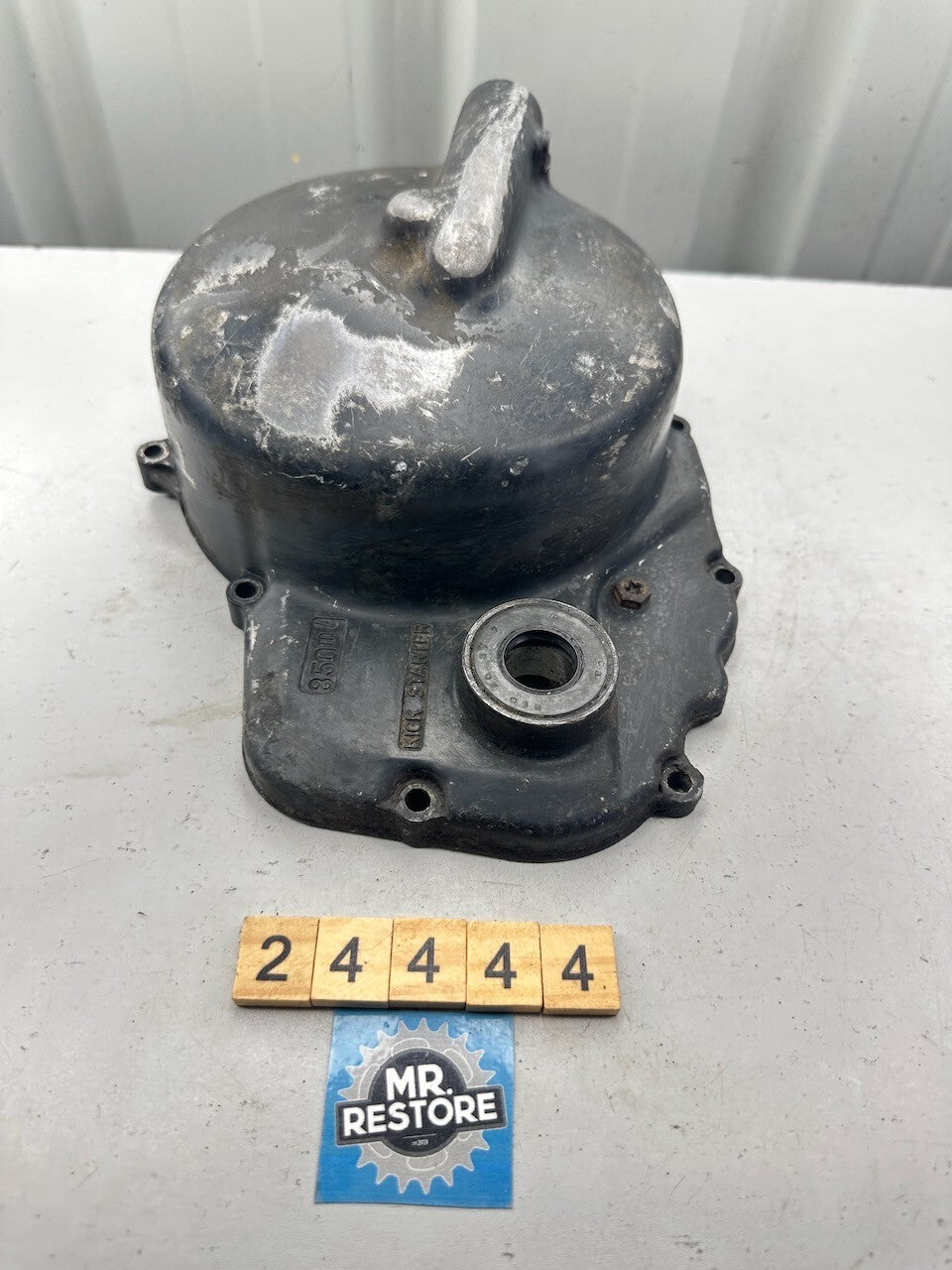 Suzuki TS250 DS250 Clutch Cover 11341-30501  11341-30501-000