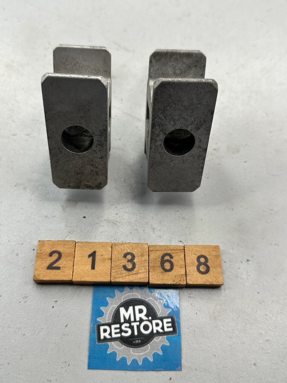 Yamaha TZR250 1986-88 1KT 2MA Pair of Chain Pullers & Bolts 1KT-25388