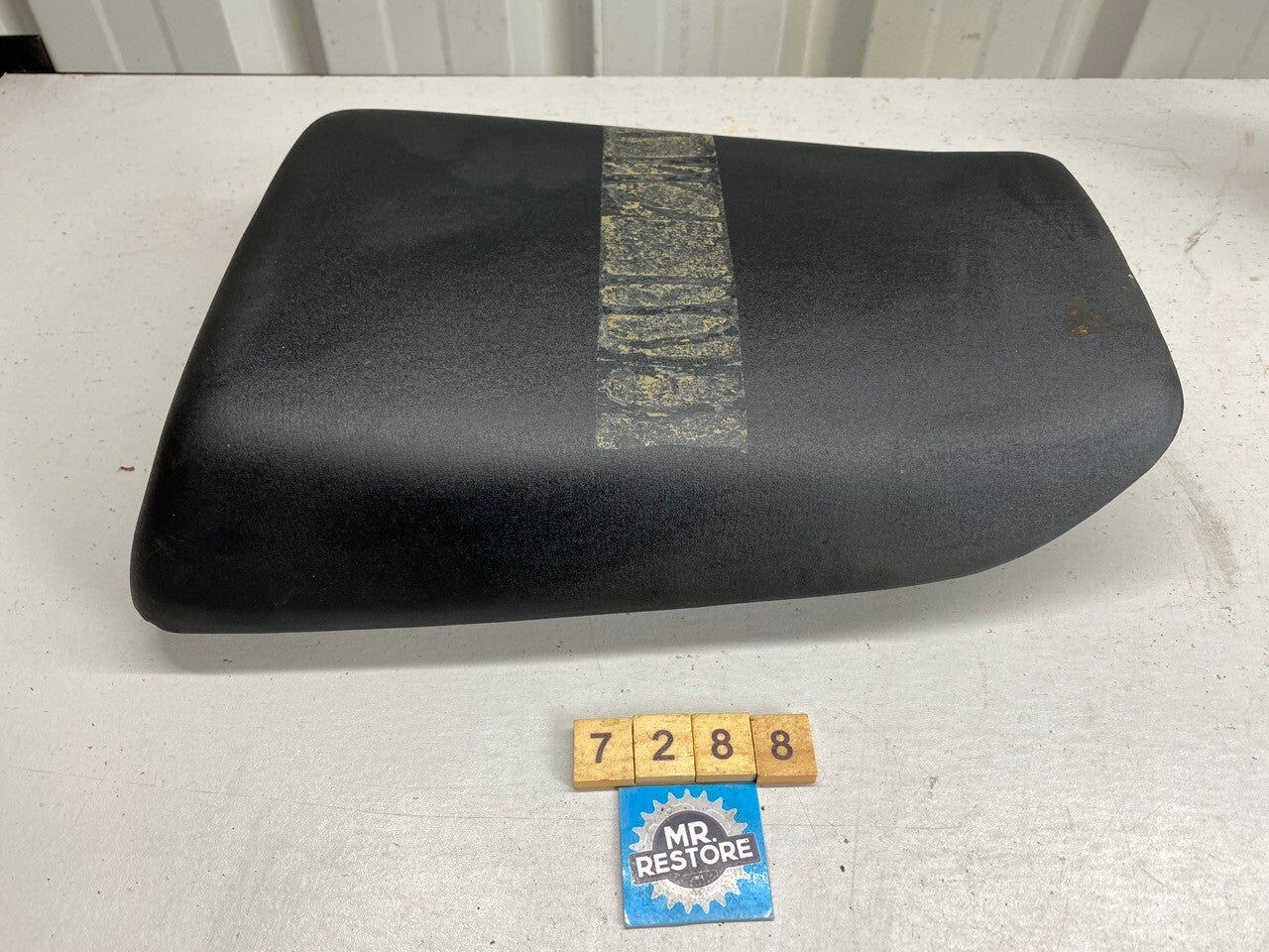 Kawasaki ZX750 ZXR750 Pillion Seat 53001-1628 1991 to 1994
