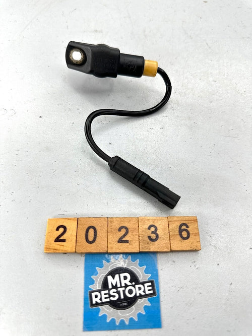 BMW F800S R1200GS R1200R R1200RT Crankshaft Sensor 12727674201