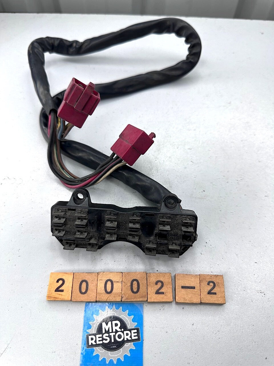 Honda VF1000 F Interceptor  Fuse Box 38200-MB6-005