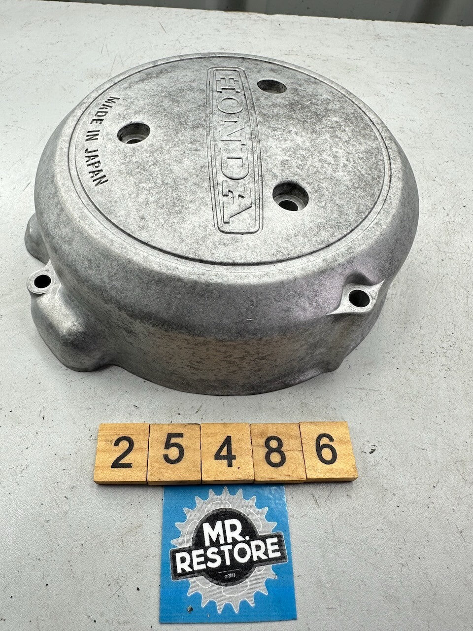 Honda CB550 K - Alternator Generator Stator Cover 11631-404  11631-404-000