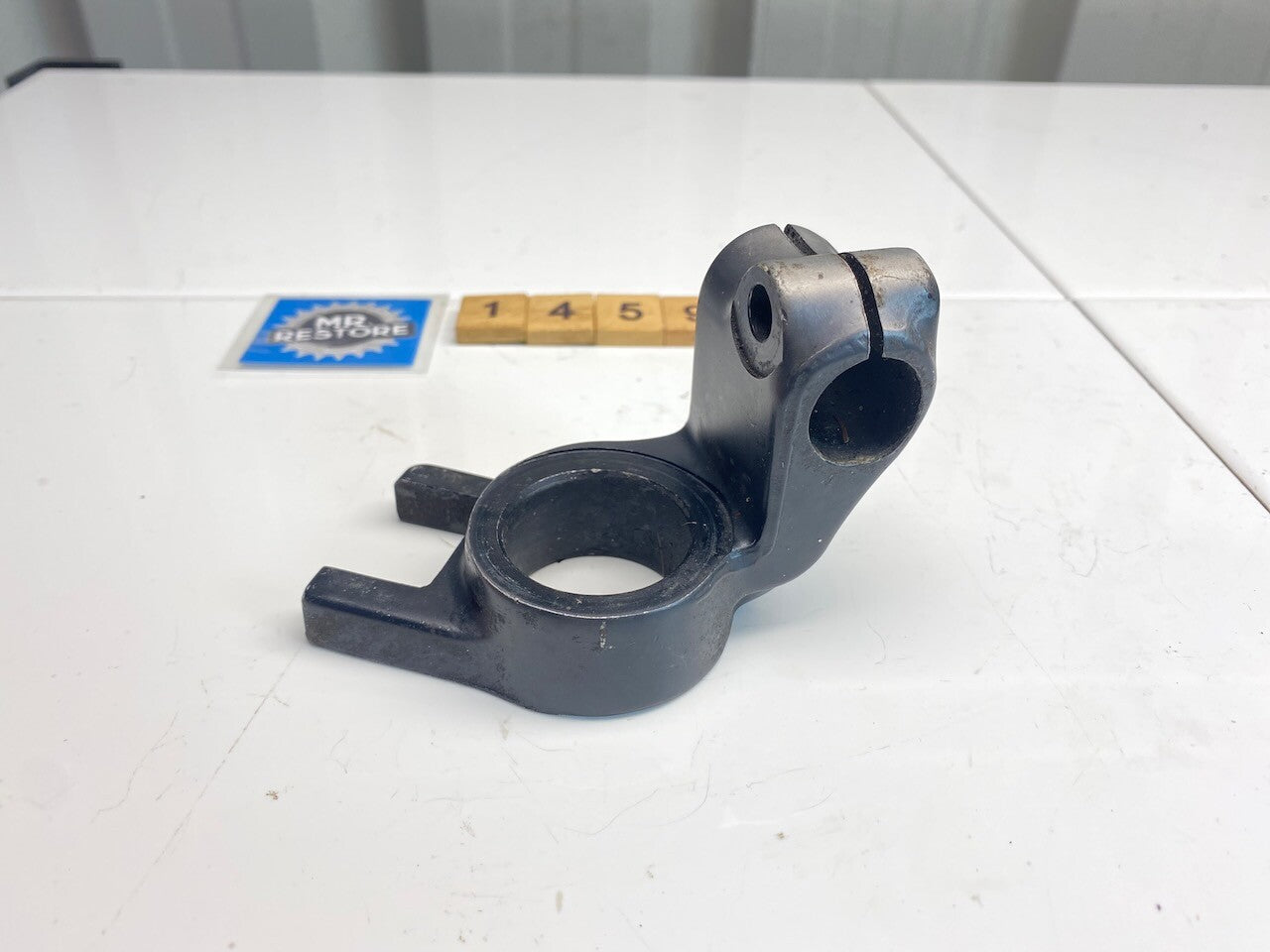 Kawasaki GPZ1100 ZX R/H Handlebar Mount 32mm
