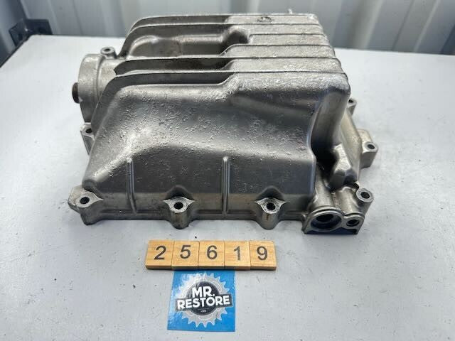 Honda VTR1000 Firestorm 1997-2000 Oil Pan Sump 11210-MBB-000