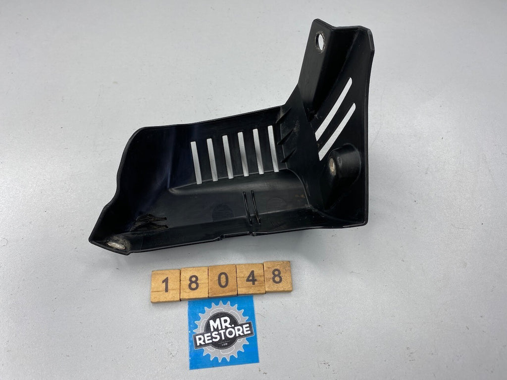 BMW R1200GS R1200RT R1200R L/H Lower Cylinder Cover 12137653137