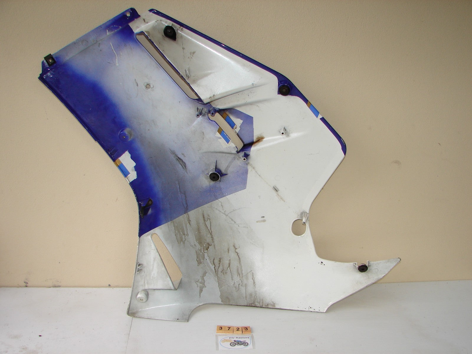 YAMAHA FZR1000 T RH FAIRING PANEL NA60112-123 OEM
