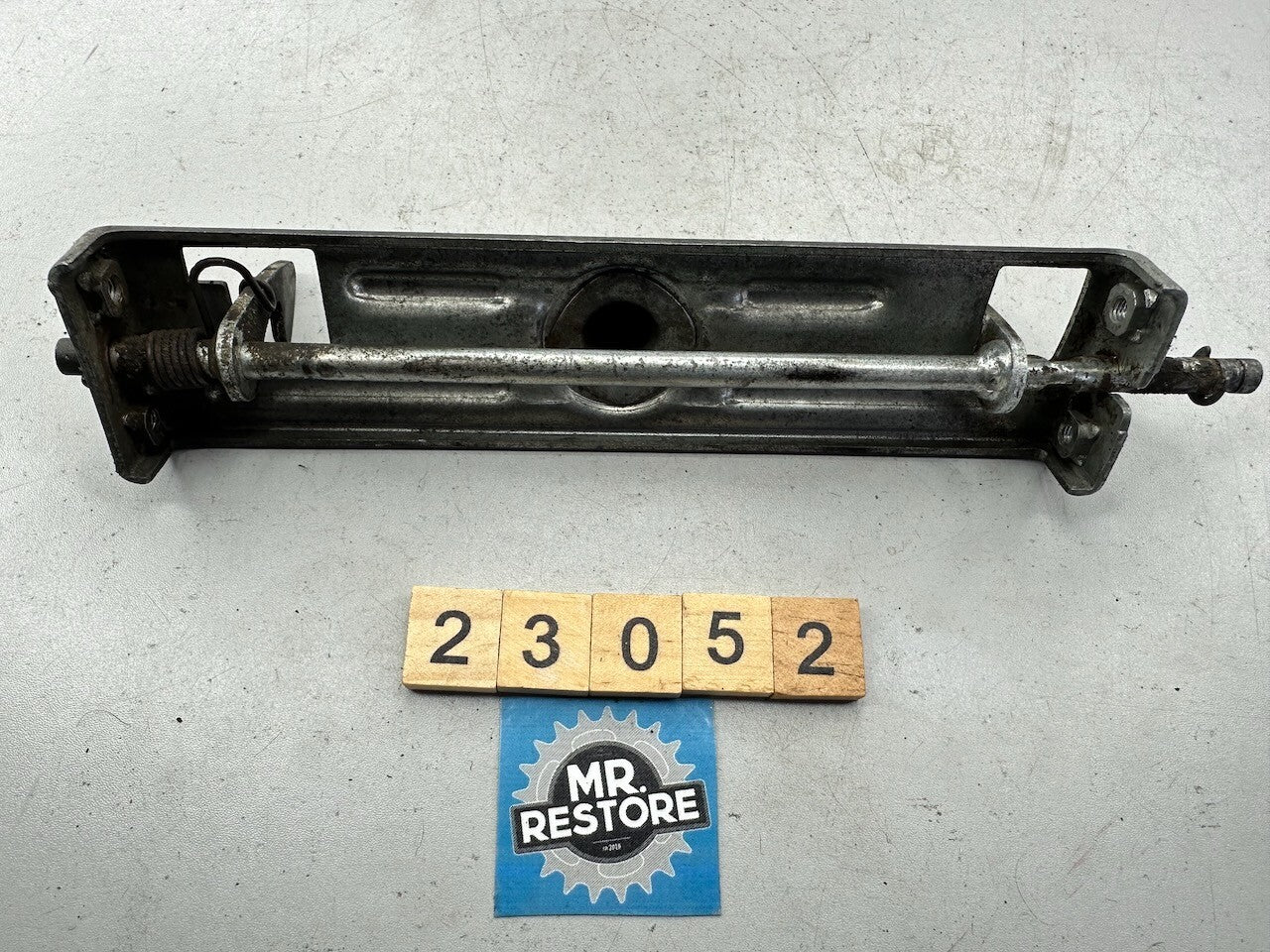Suzuki GS650 Katana '81-83' GS550 '82' Seat Latch Clamp 45220-34302