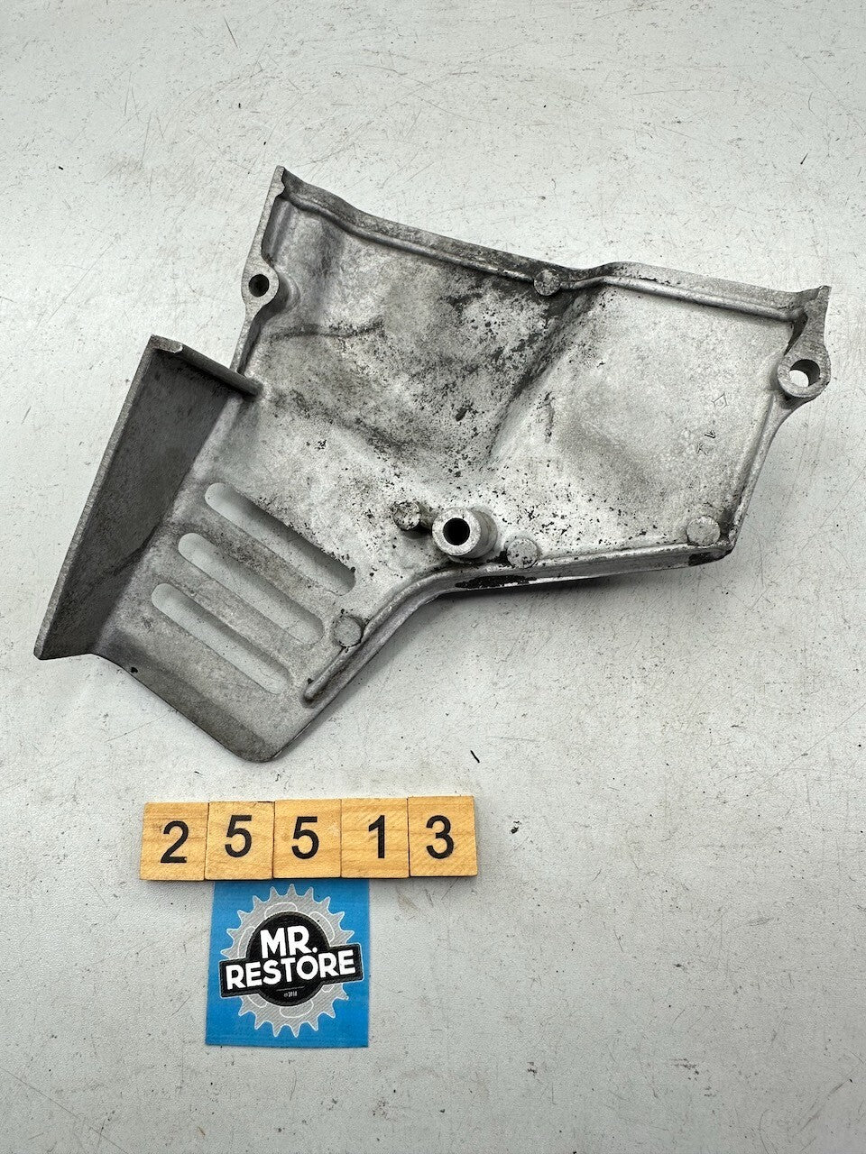 Honda CB200 '74-76' CL200 '74' Drive Chain Engine Sprocket Cover 11661-354