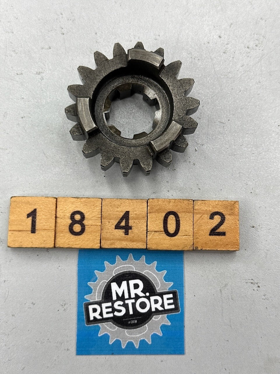 Suzuki GN250 DR250 Transmission 5th Driven Gear (18T) 24351-38200  24351-38201
