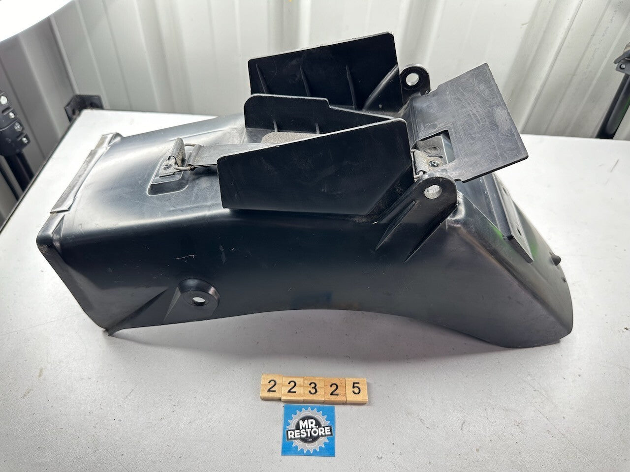 Yamaha FJ1200 88-93 Rear Fender Mudguard, Reg Plate Holder & Tool Band
