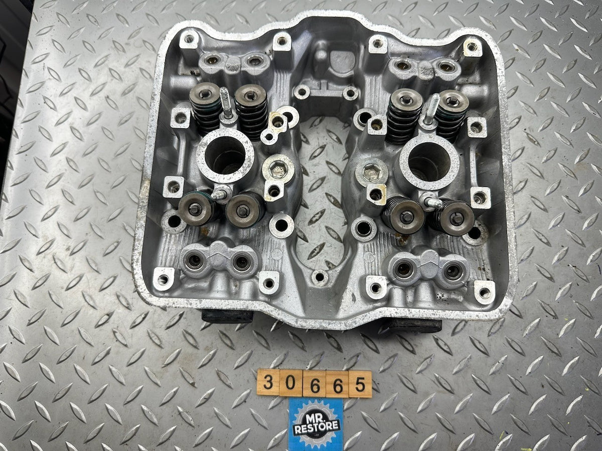 Honda VFR750F Cylinder Head & Valves