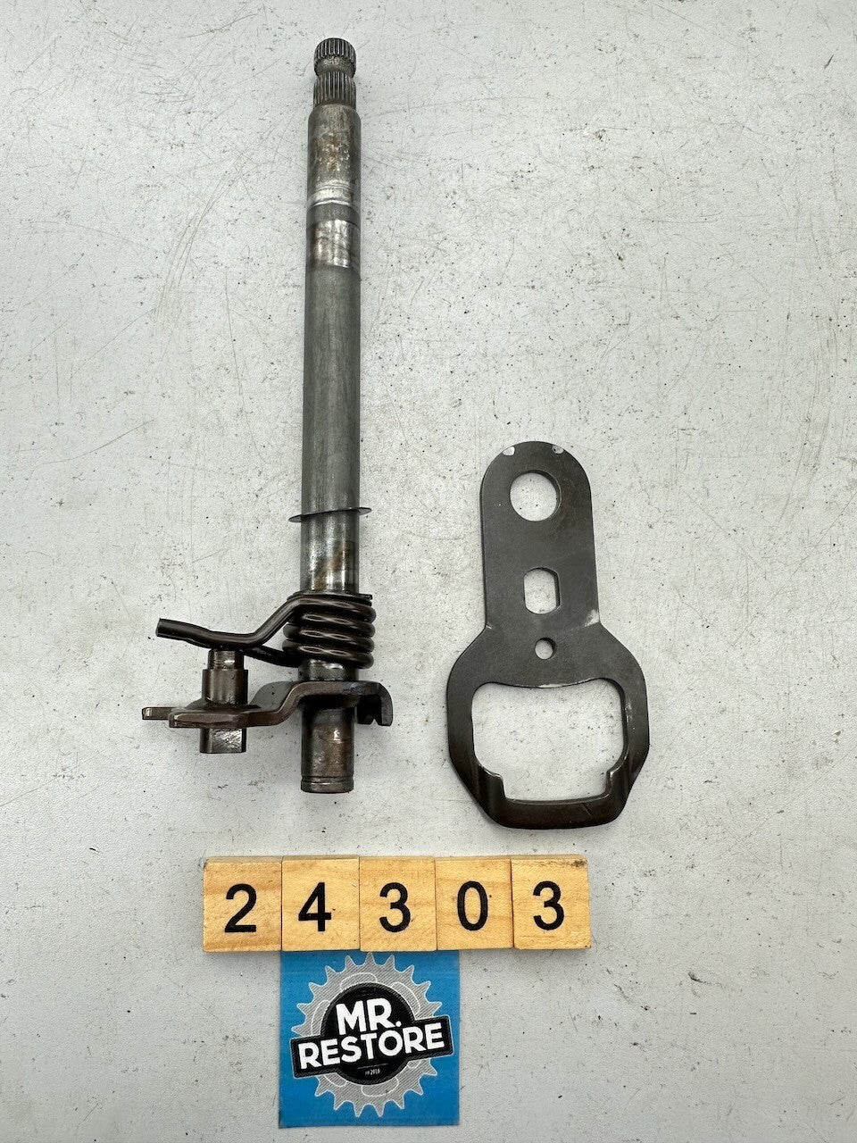 Honda XL185 XL125 XR200 XR185 Gear Shift Spindle 24610-437  24610-437-000