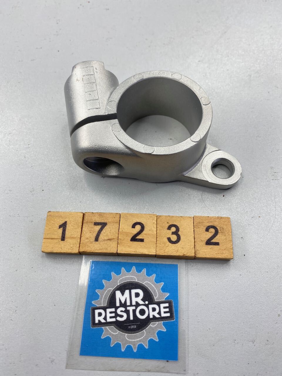Kawasaki KR250 KR-1 ZX400 ZX-4 L/H Handlebar Holder 46012-1200 Vapour Blasted