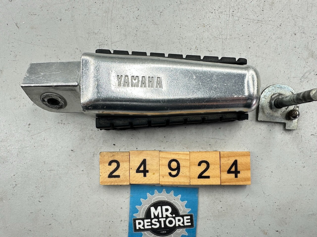 Yamaha V-Max 1200 VMX12 Yamaha Embossed Rear Pillion Left Foot Rest Peg (VGC)