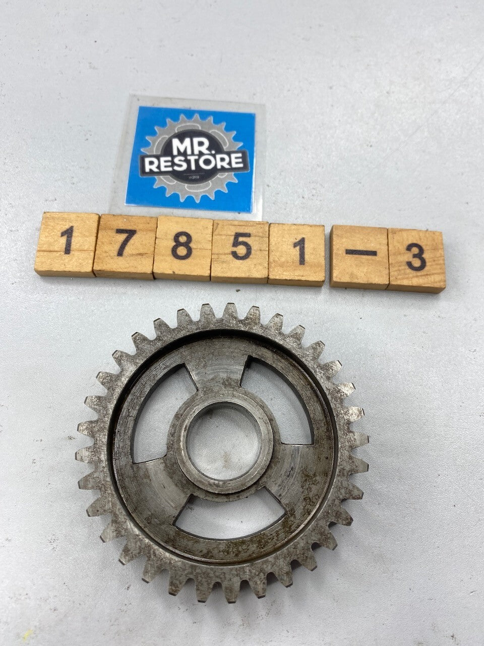Yamaha SR500 SR400 XT500 TT500 Transmission 1st Wheel Gear 583-17211