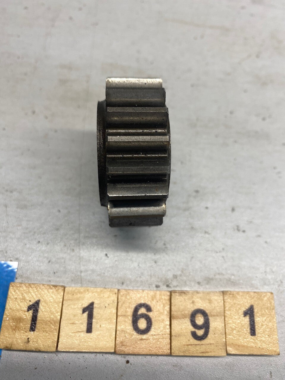 Suzuki GSXR1100 G H J - 2nd Gear Drive (nt19) 24221-06B01