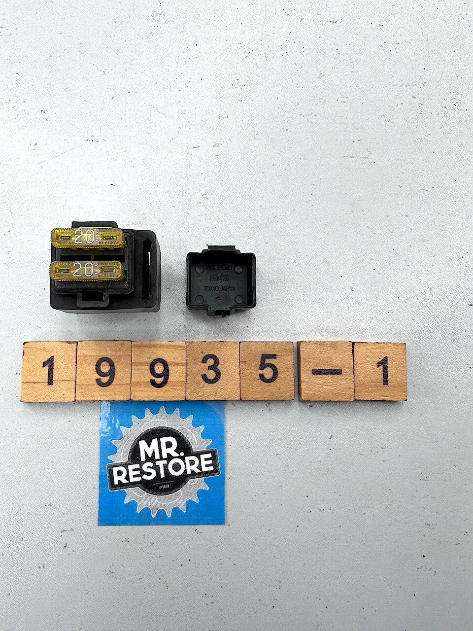 Suzuki DR125 GS500 RGV250 RG250 RG500 20A Main Fuse Box 36740-09301