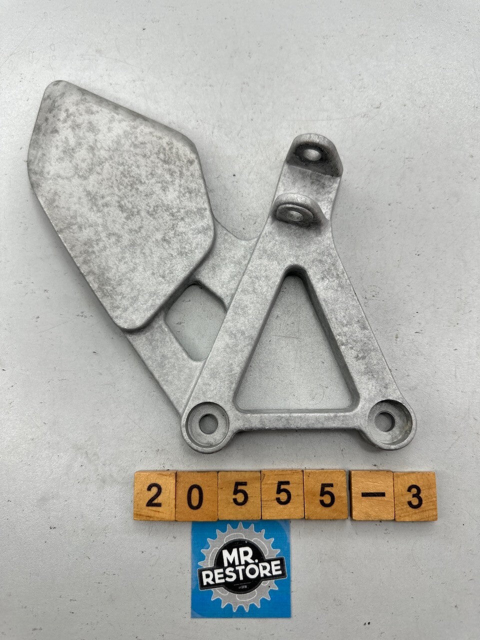 Honda CBR250R MC19 L/H Footrest Foot Peg Bracket 50700-KY1