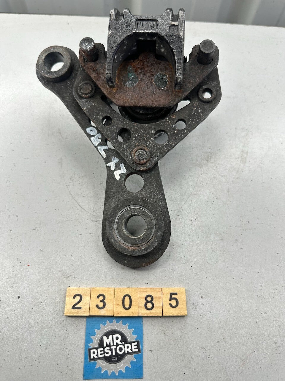 Kawasaki ZX750 GPZ750 '83-85' Rear Brake Calliper & Mount 43041-1105