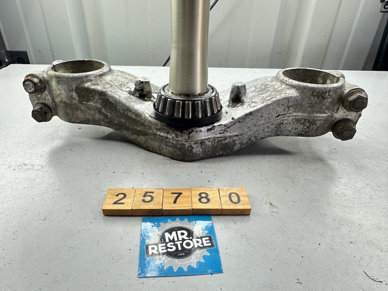 Kawasaki KX500 KX250 KX125 Triple Tree Fork Clamp Stem Under Holder 44037-1192