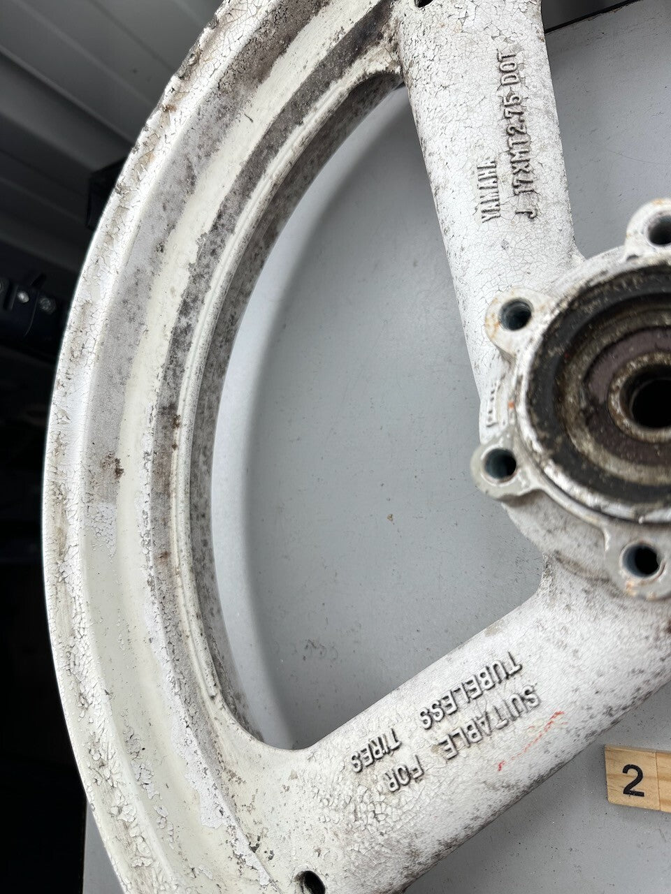 Yamaha FZR250 3LN Front Wheel 17 x 2.75 (F-44)
