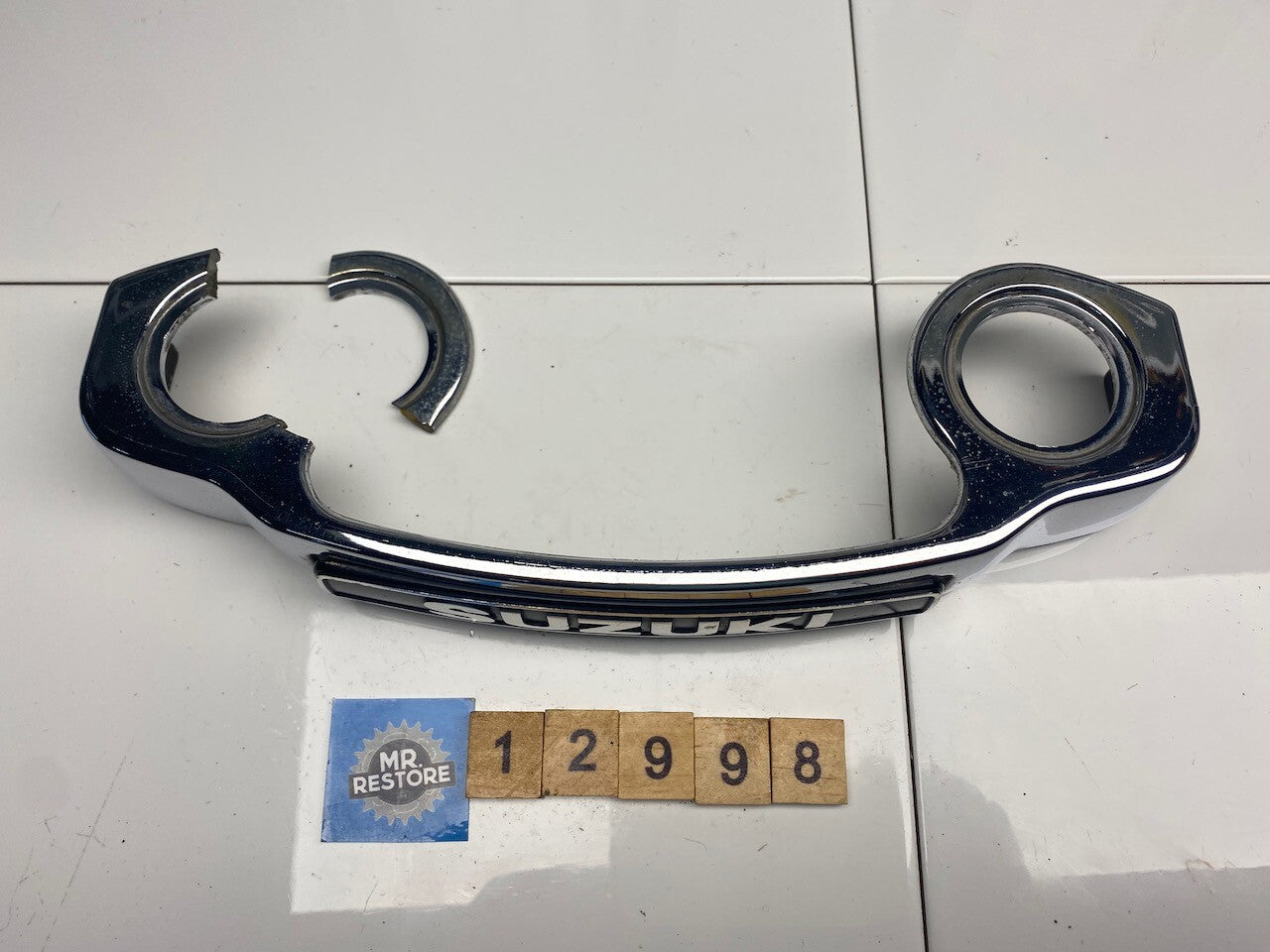Suzuki GR650 Tempter Fork Cover Emblem Badge
