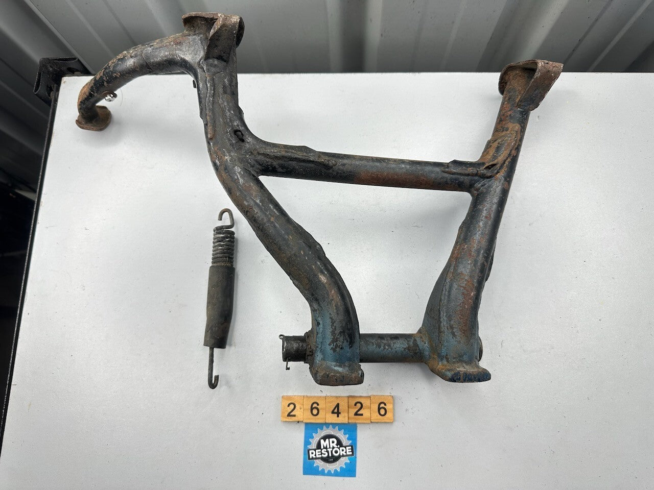 Honda VF1000 '84-85' Main Centre Stand, Pivot Bolt & Spring 50500-MB6