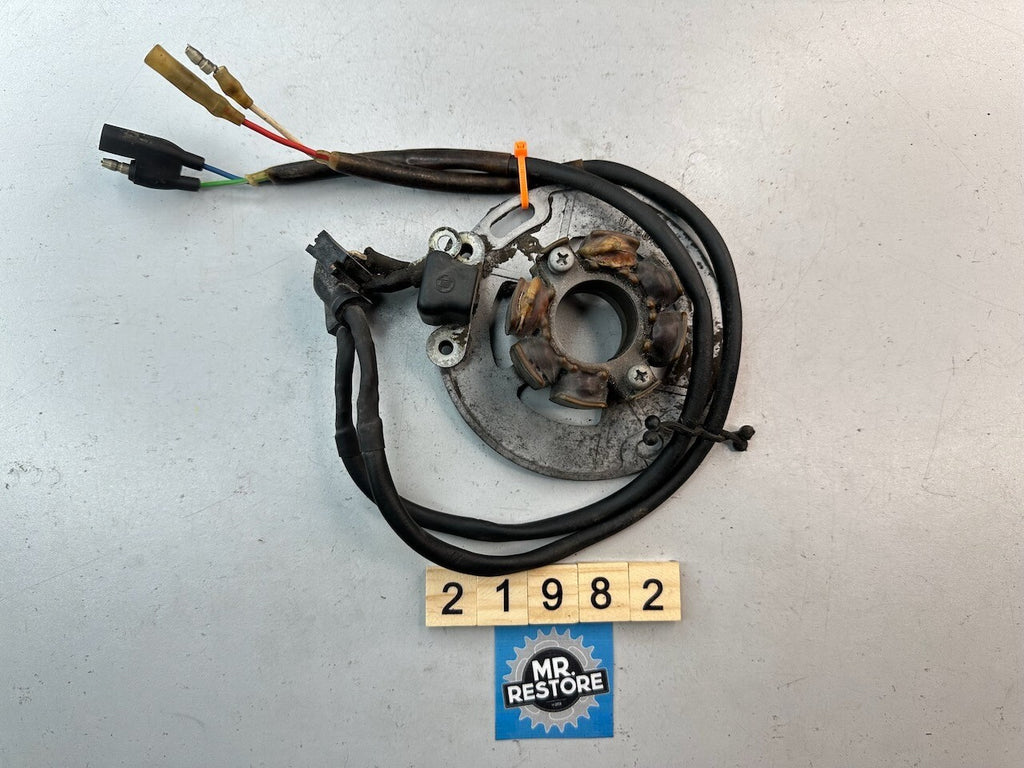 Honda CR125R 1984-85 OEM Stator Assy. & Pulse Pickup 31120-KA3-761