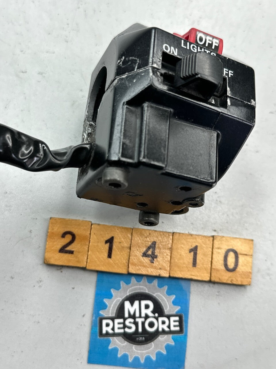 Yamaha TZR250 1KT 2MA SDR200 R/H Handlebar Switch 1KT-83975