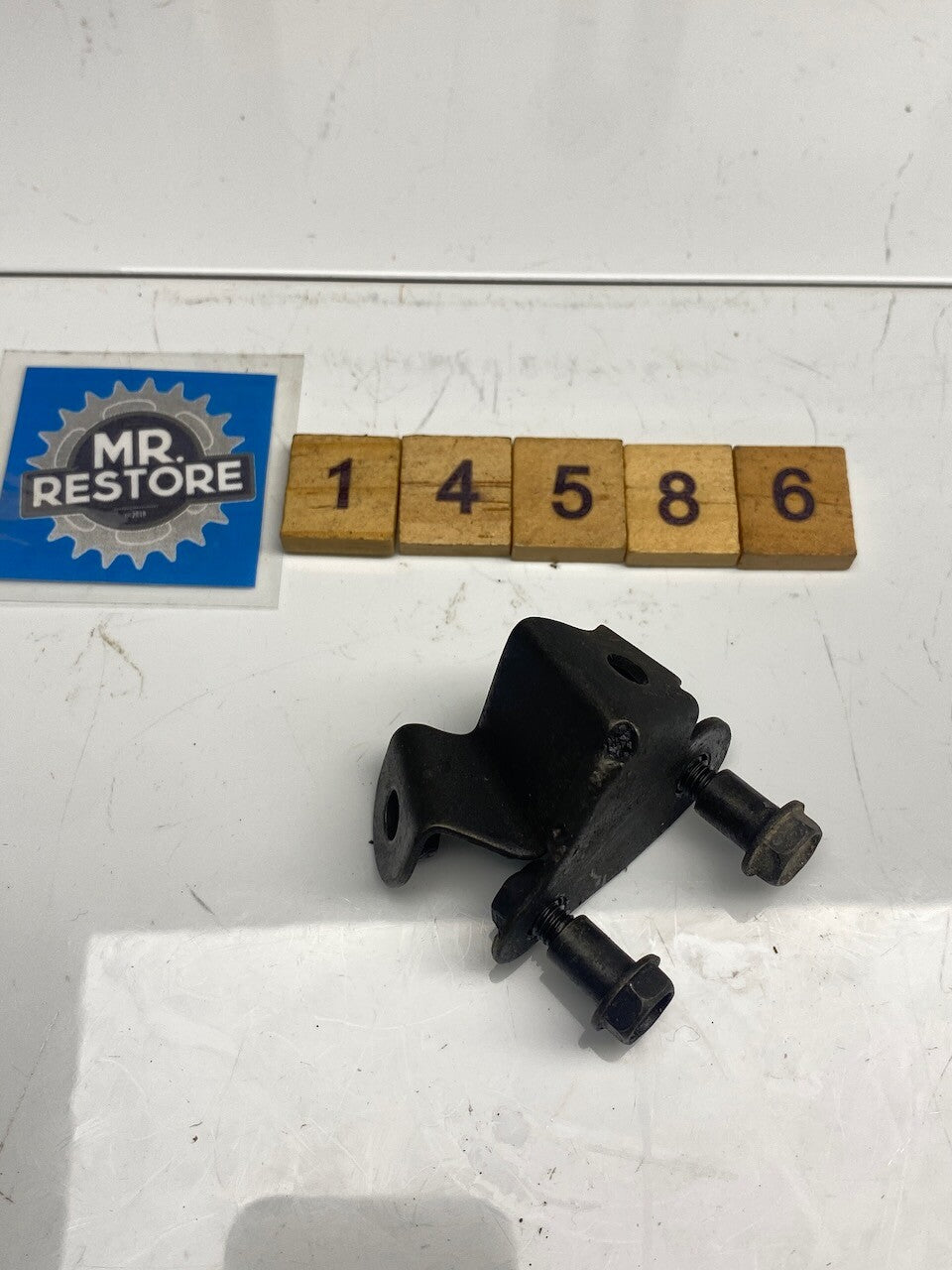 Yamaha FZR1000 EXUP L/H Upper Fairing Leg Shield Stay & Bolts - 3GM-28321