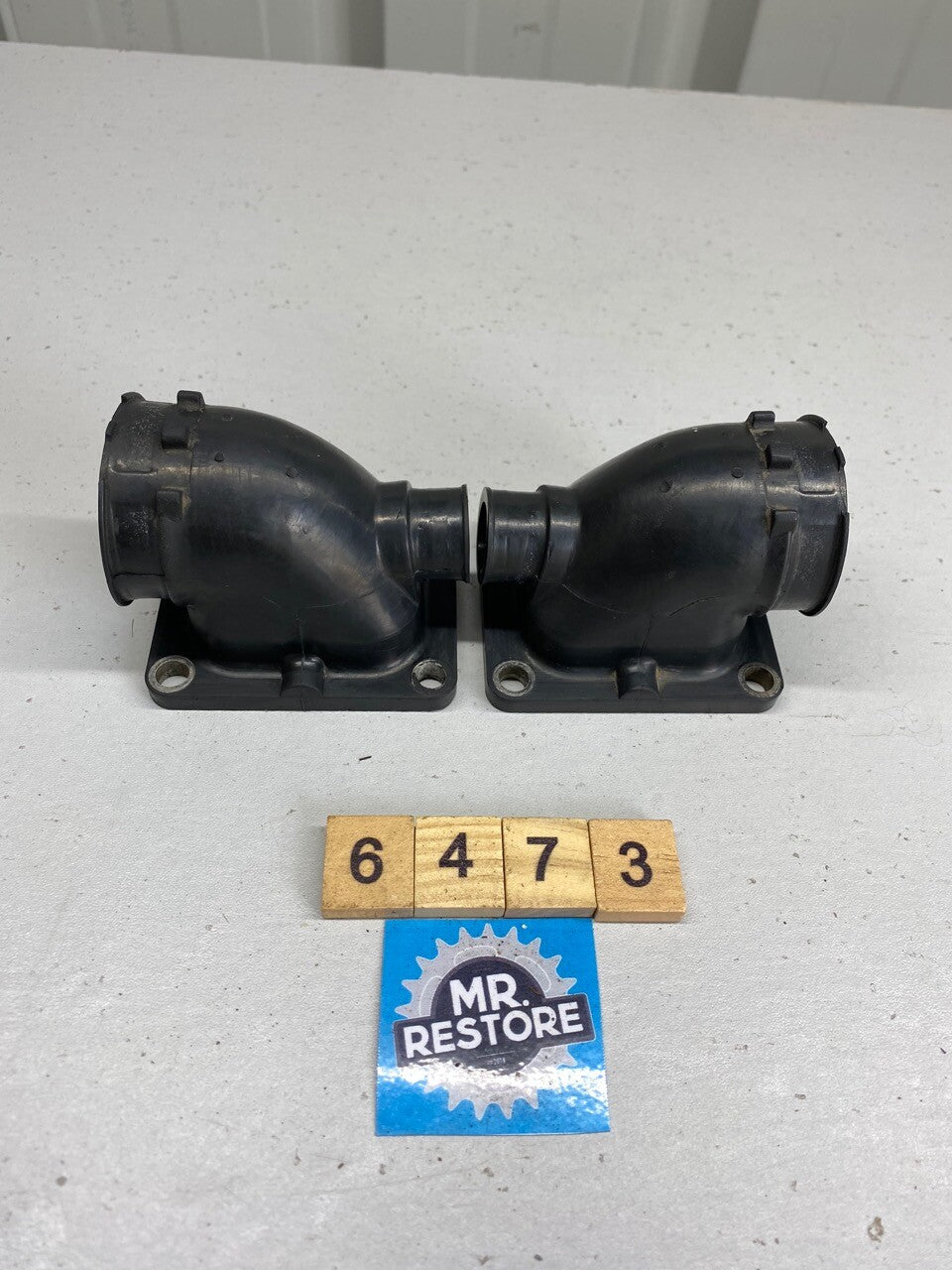 Yamaha RD500 RZ500 RZV500R Intake Manifolds (Pair) OEM 47X-13555 47X-13565