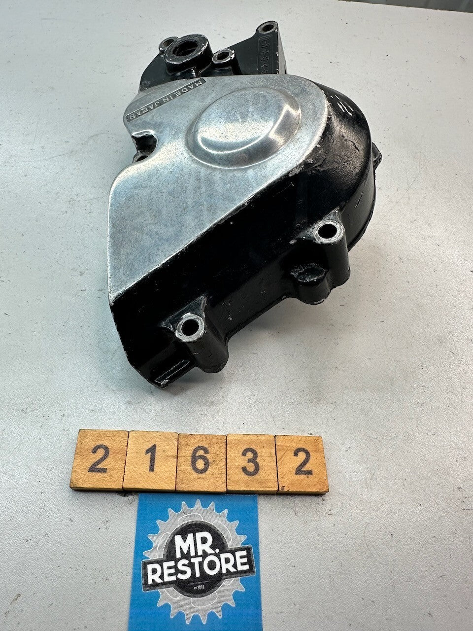 Yamaha FZR250 2KR Crankcase Front Sprocket Cover 2 - 2KR-15421