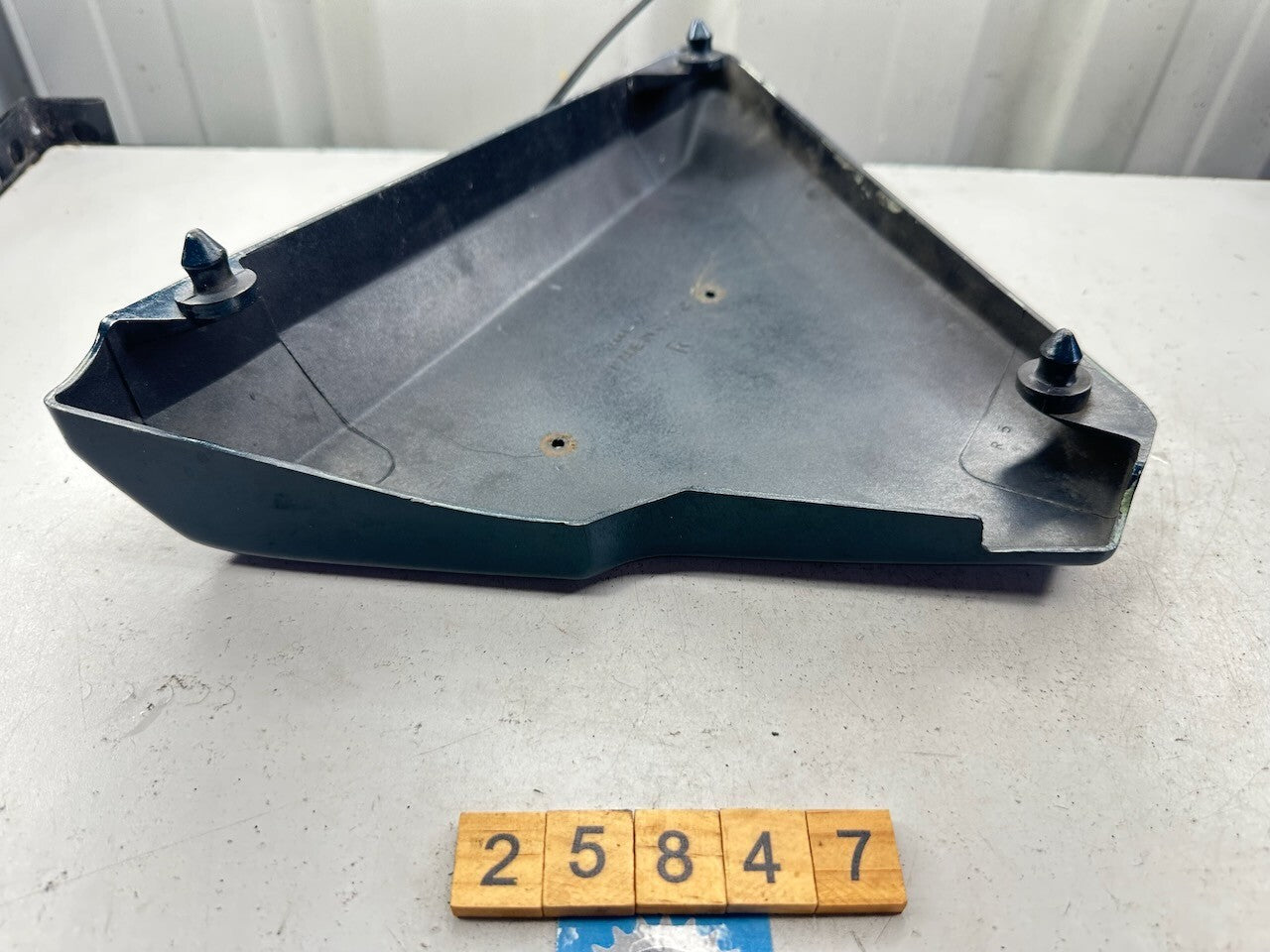 Kawasaki Z1300 KZ1300 '79-81' OEM Right Side Cover 36001-1041-C1  36001-1041