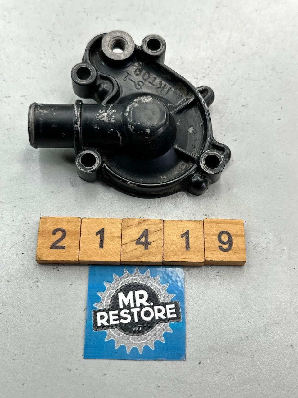 Yamaha TZR250 1986-88 1KT 2MA Water Pump Housing Cover 1KT-12422