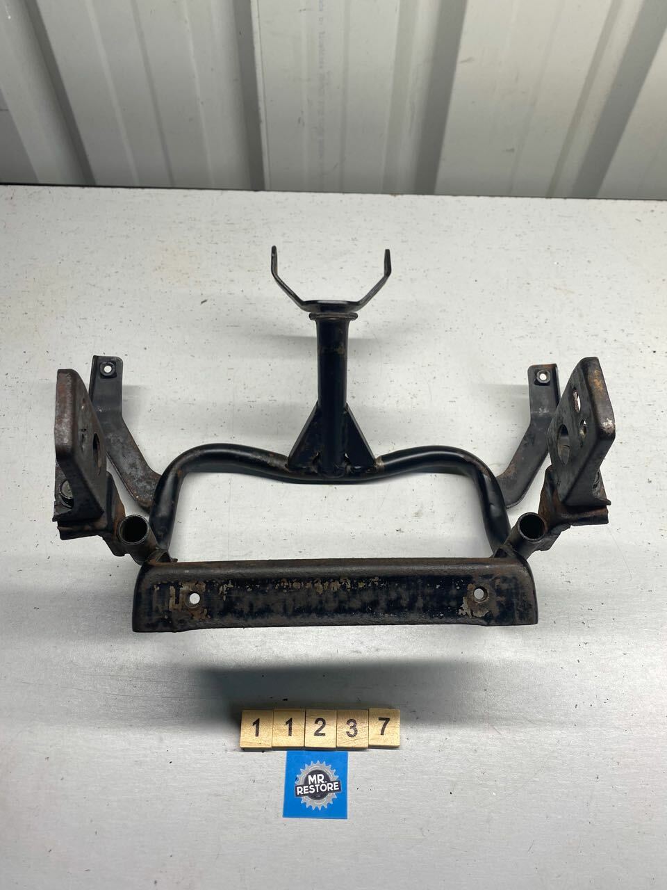Suzuki GSX250FW Headlight Front Fairing Bracket