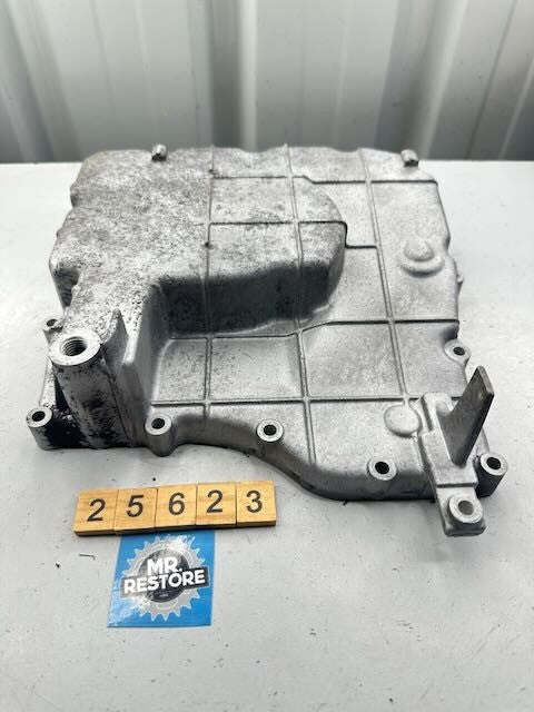 Honda CBR900RR Fireblade 1992-1999 Oil Pan Sump 11210-MAE-000